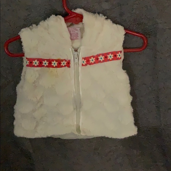 3-6M Infant white fur vest - Picture 1 of 3